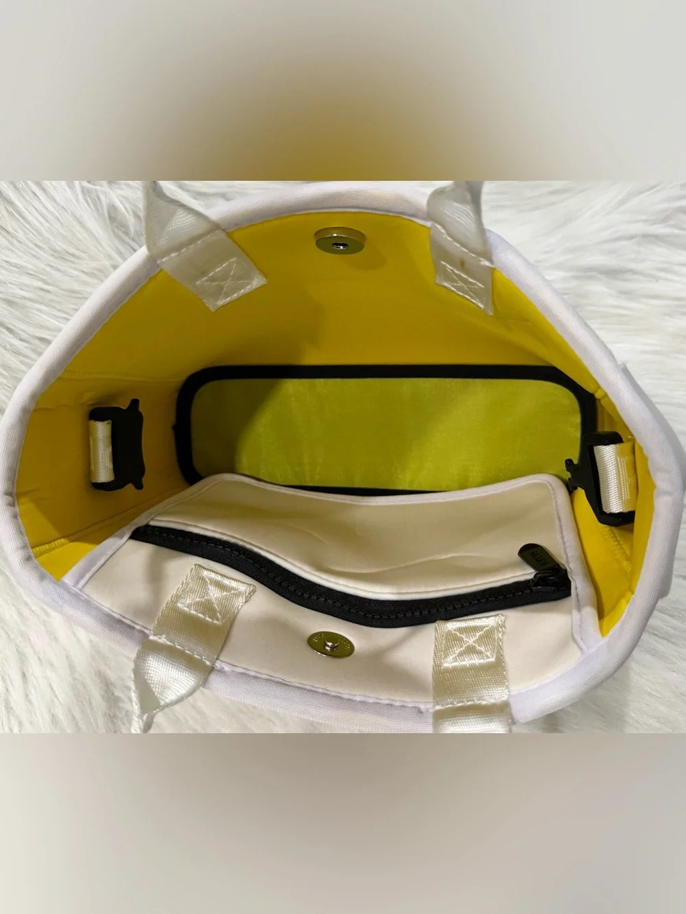 Popups Small Neoprene Tote Bag Lightweight Interior Pocket Soft White Yellow NEW